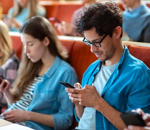 Etudiants ou lycéens, voici notre sélection de smartphones pas chers ! (-200€)